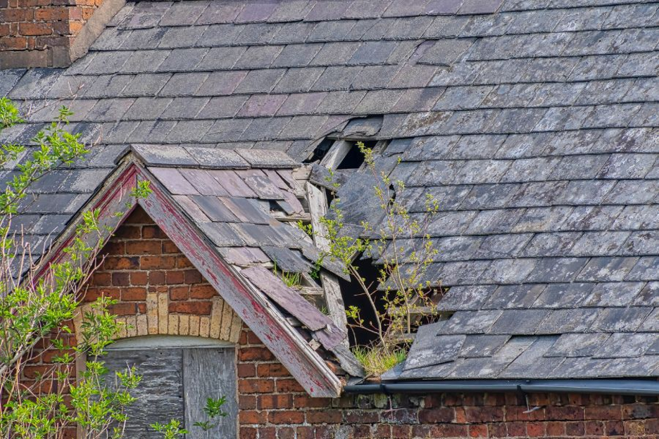 Gathering Evidence to Support Your Roof Damage Claim